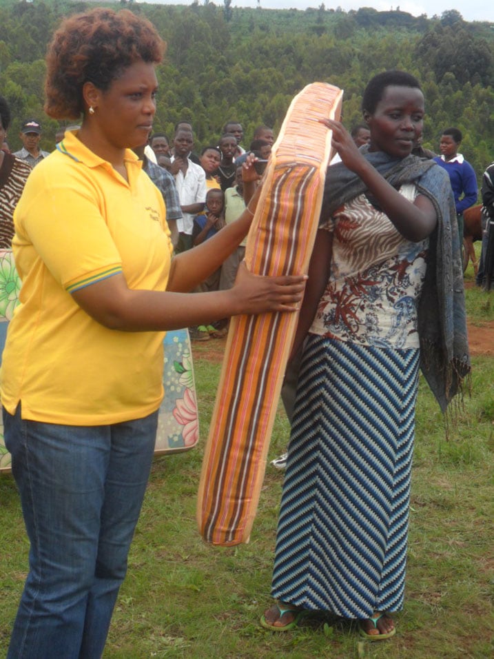 Abagore icumi bahawe matora.