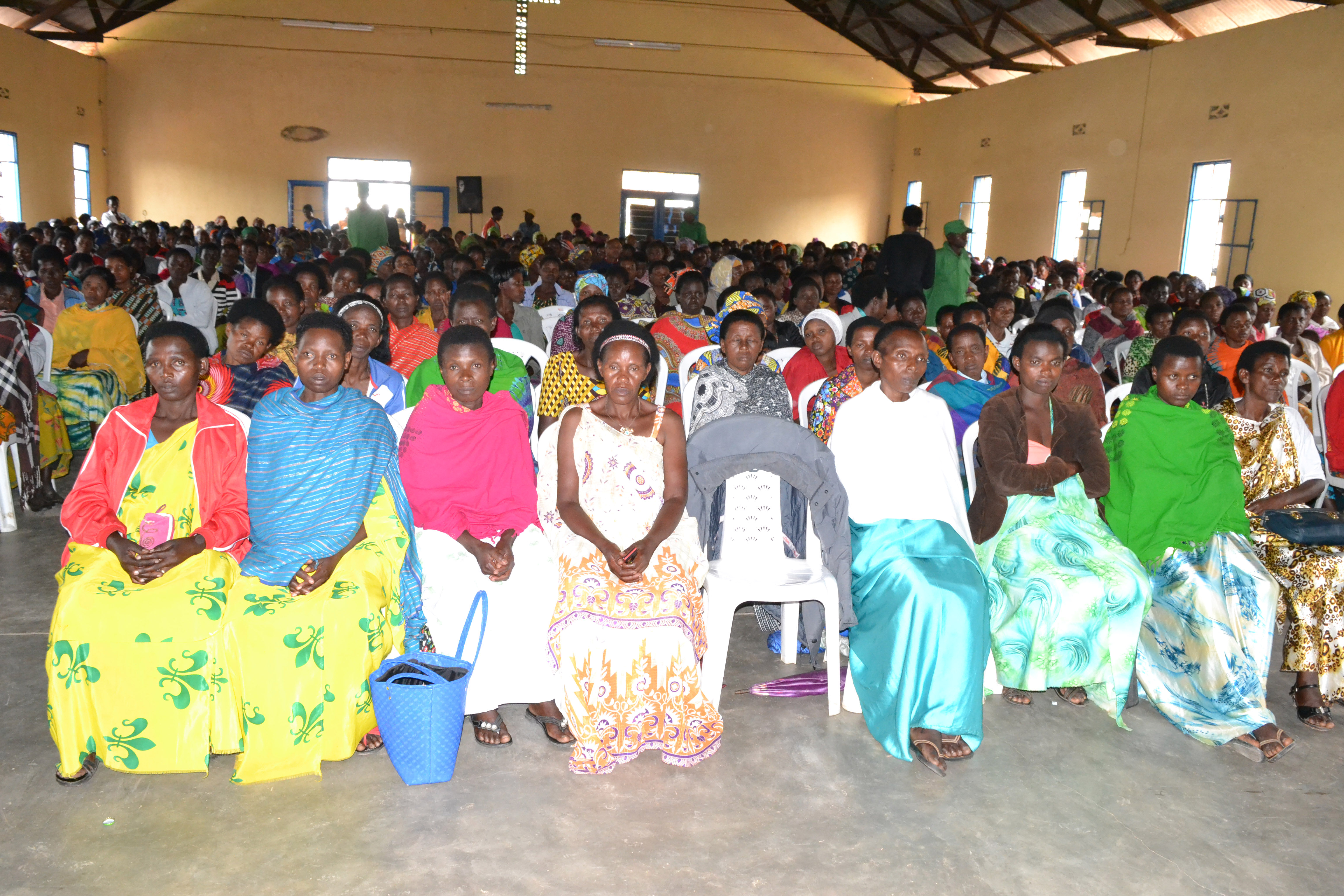 Abagore bagize inteko itora mu Ruhango bavuga ko bifuza Umudepite udatora amategeko gusa 