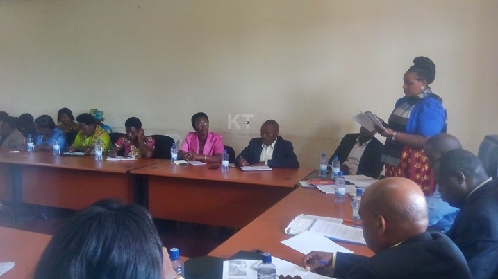 Abagore barasabwa guhaguruka bakabyaza umusaruro amahirwe bafite mu bihugu bigize umuryango w
