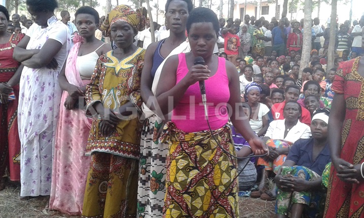 Abagore ngo basigaye bajya mu ruhamwe bakavuga ijambo ngo kera bitajyaga bibaho byose ngo babikesha Perezida Paul Kagame.