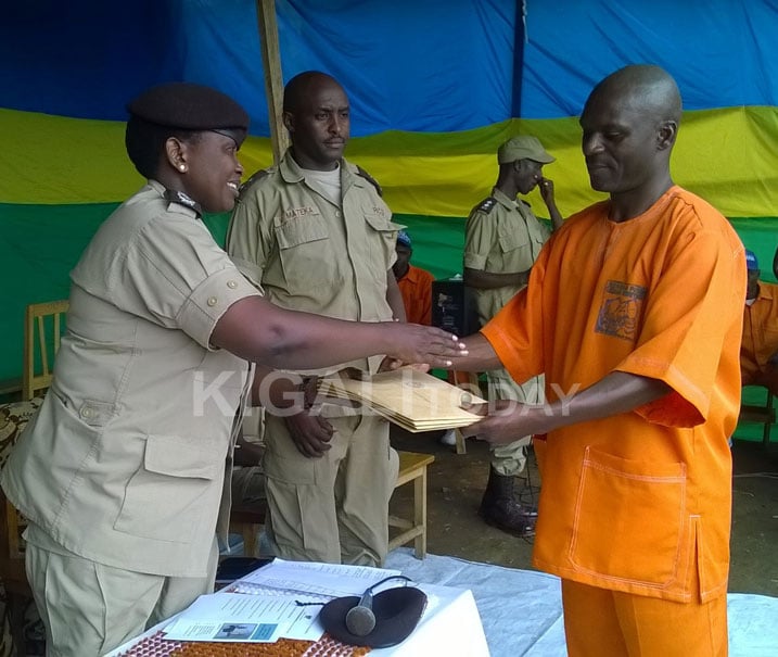Abagororwa ba Rubavu batuma Komiseri Mary Gahonzire mu Nteko Ishinga Amategeko kubasabira ko Itegeko Nshinga ryavugururwa Kagame akongera kwiyamamaza.
