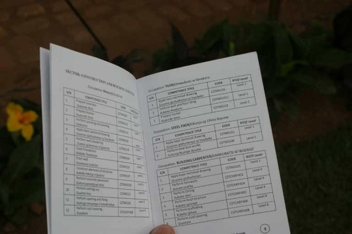 Seritifika bahawe zanditseho ibyo bashoboye gukora mu mwuga w'ubwubatsi