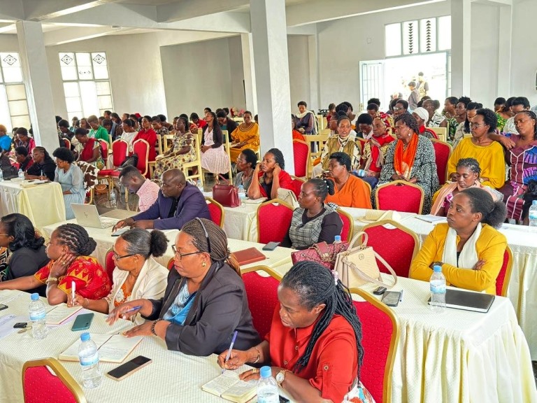Abahagarariye abagore mu Ntara y'Amajyepfo bavuga ko kutagira ingengo y'imari bibabangamira mu guhigura imihigo bahize
