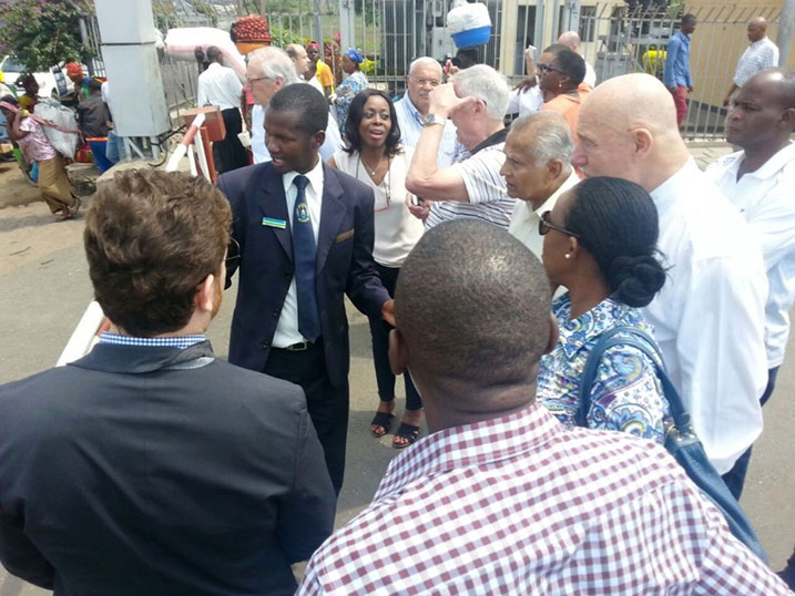 Abaharanira inyungu z'u RWanda iwabo basura umupaka muto uhuza umujyi wa Goma na Gisenyi. 