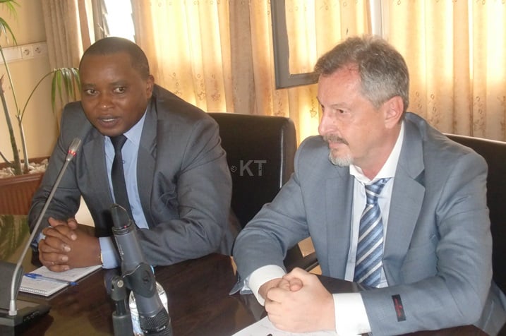 Abahawe imodoka barasabwa kutazikoresha mu nyungu zabo bwite.