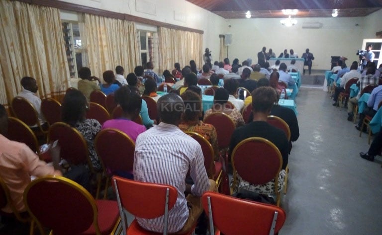 Abahesha b'inkiko b'umwuga ngo bagomba gukora akazi kabo neza bubahiriza uburenganzira bwa muntu 