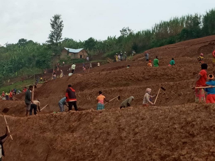 Mu murima basabwa kubahiriza intera isaga metero