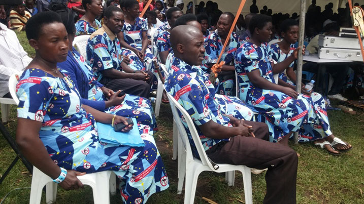 Abajyanama b'ubuzima ngo bigisha abaturage uko bategura indyo yuzuye kugira ngo hatagira abafata indyo nkene kandi batabuze ibiribwa.