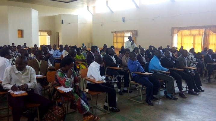 Abakandida baziyamamariza ubujyanama rusange mu karere ka Gakenke ntibavuga rumwe ku ikoreshwa ry