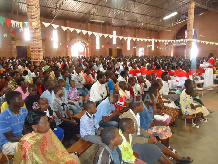 Abakirisitu bari benshi mu Kiriziya.