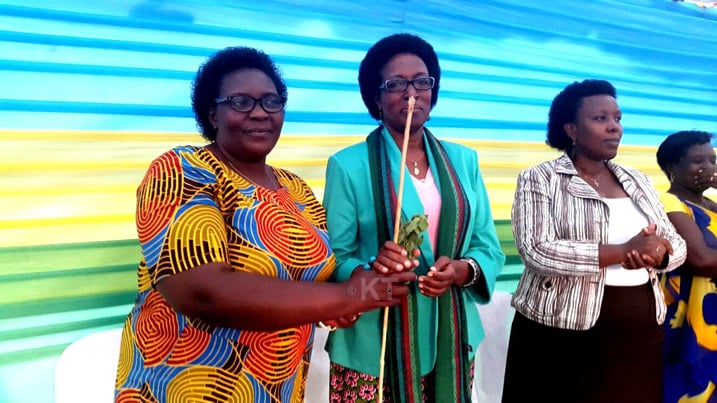 Abakiriye inkuyo ni Senateri Mukayuhi Rwasa na Kankera bashimiye abaturage ku marangamutima yabo n'ubushake mu kubaha ubuyobozi