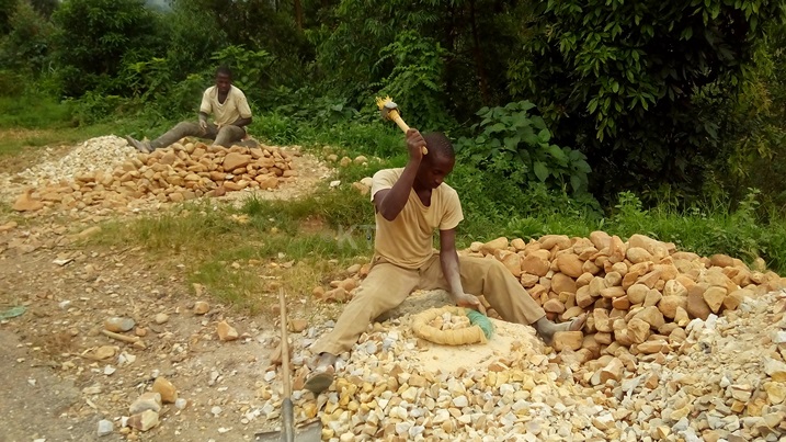 Akazi ko guhonda amabuye karabatunze kandi kakanabafasha mu mishinga itandukanye.