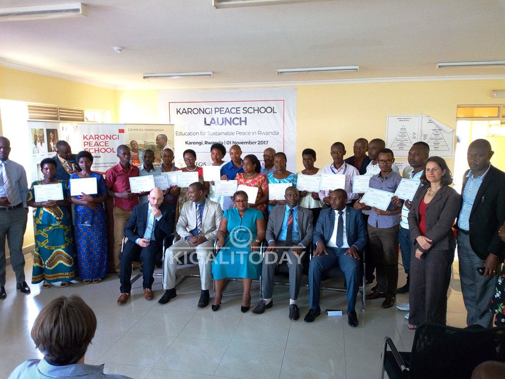 Gutaha iki kigo byahuriranye no guha impamyabumenyi abahuguriwe bwa mbere muri iki kigo