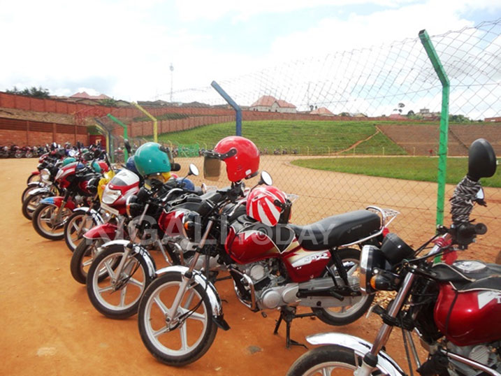Mu bamotari babarirwa mu 100 i Muhanga abafite impushya zo gutwara ngo babarirwa muri 200 gusa.