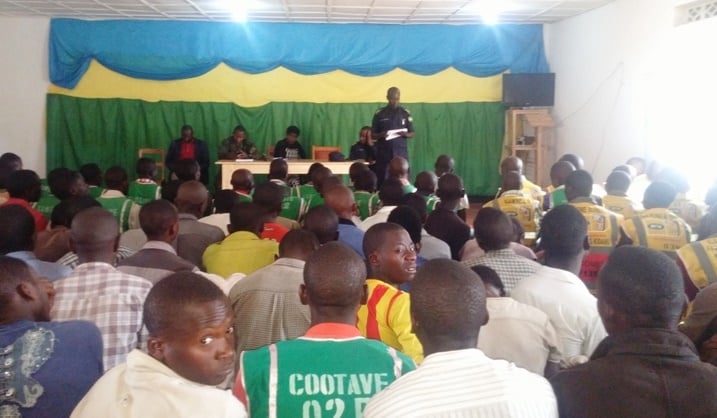 Abamotari, abanyonzi n'abatwara abagenzi mu modoka muri Burera basabwa gutanga amakuru kugira ngo abatwara ibiyobyabwenge bafatwe.