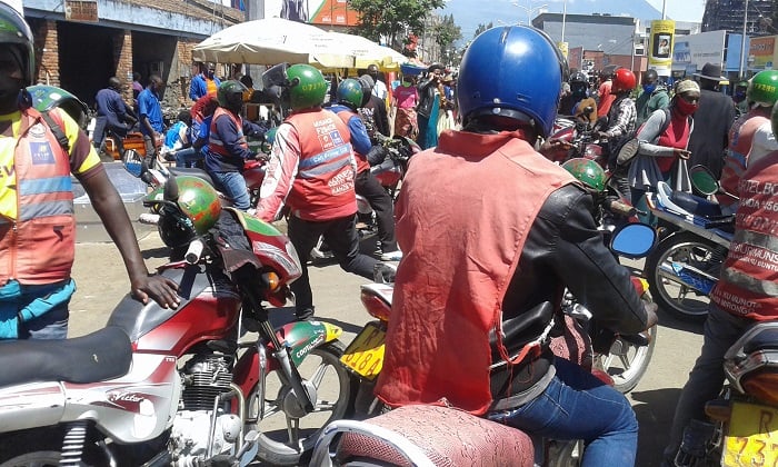 Hari abo usanga uyu mwambaro warabacikiyeho bikaba ngo bibatera ipfunwe ndetse ntibabone n