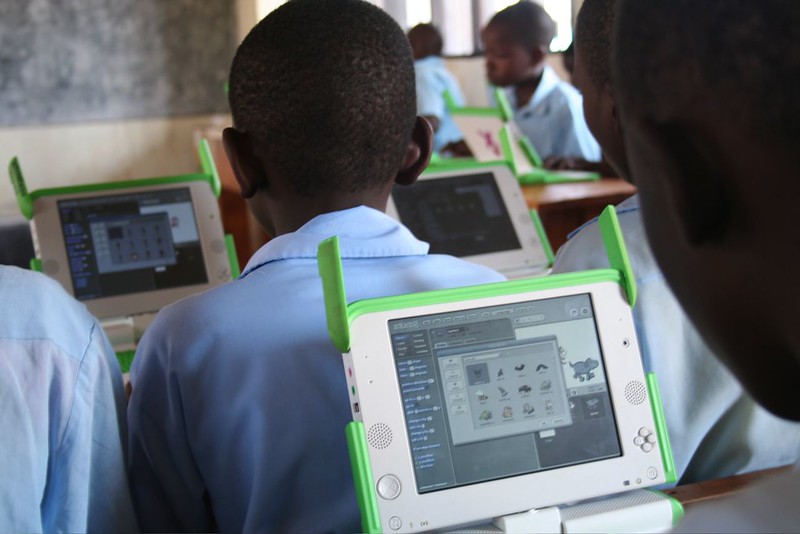 60% by'amashuri abanza agiye gushyirwamo ‘Internet' bitarenze 2024 