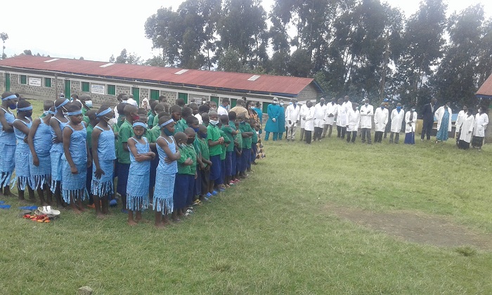 Abana n'abarezi bashimiye abagize umuryango wa IESI