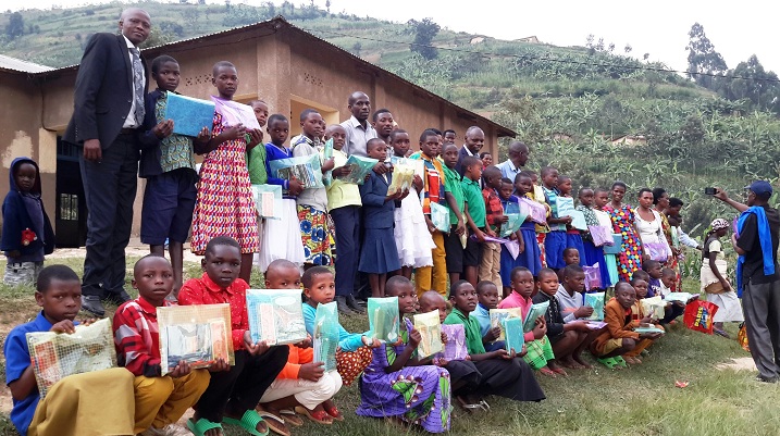 Abana 42 bo mu murenge wa Base bahembwe ibikoresho by'ishuri kugira ngo barigumemo