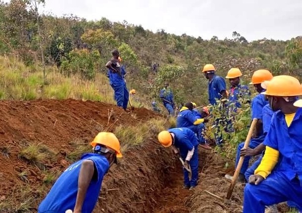 Abacukuzi bafashije Akarere ka Muhanga kuza ku mwanya wa mbere mu kurwanya isuri
