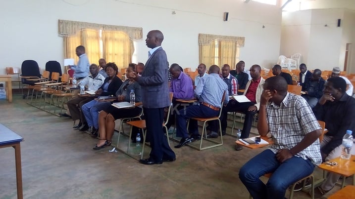 Abanyamabanga nshingwabikorwa b'imirenge bavuga ko batabwiraga abaturage ibizabakorerwa gusa ngo nyuma yo kugirwa inama bagiye kubishyira mu bikorwa kuko bizatuma abaturage babona ko ntacyo ubuyobozi bwirengagije nkana.
