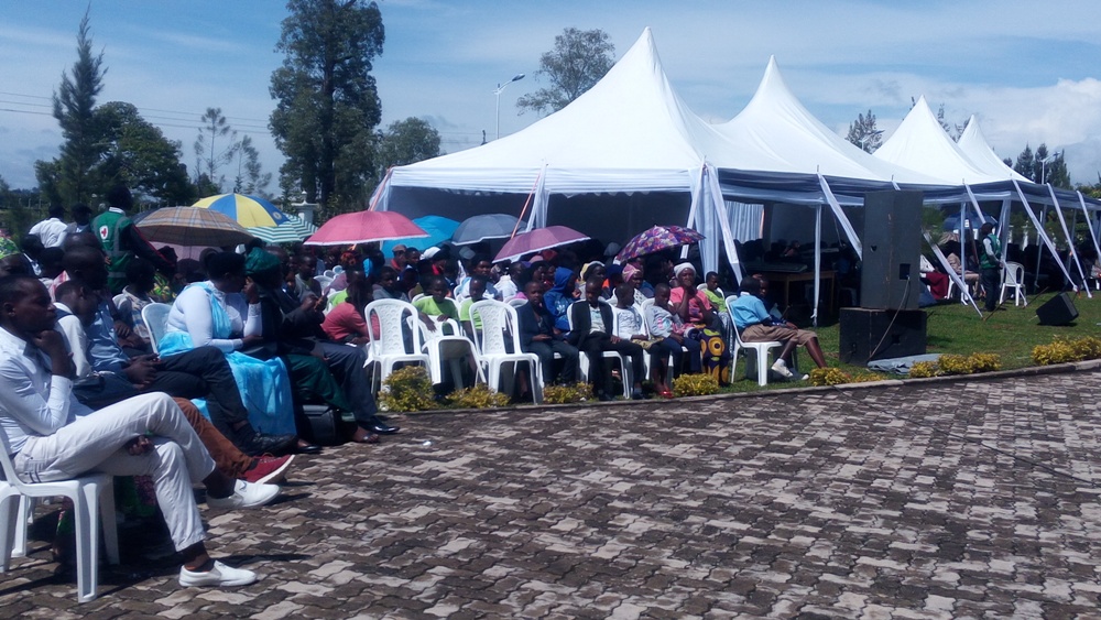 Abanyamadini n'amatorero ndetse n'abayoboke b'i Nyanza bitabiriye igikorwa cyo kwibuka Jenoside yakorewe Abatutsi