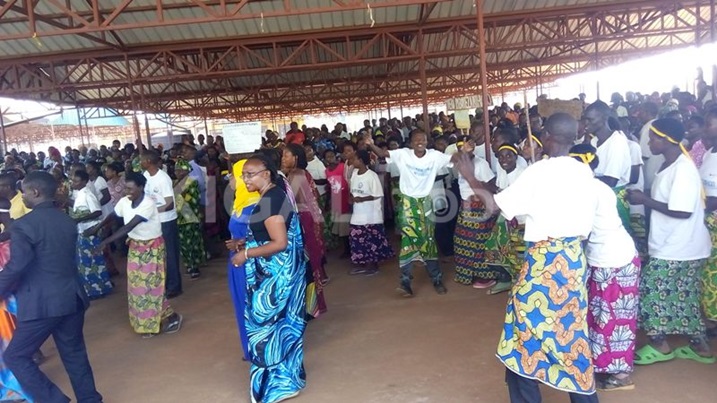 abanyamugina basaga ibihumbi 12 banditse basaba ko 101 ivugururwa.