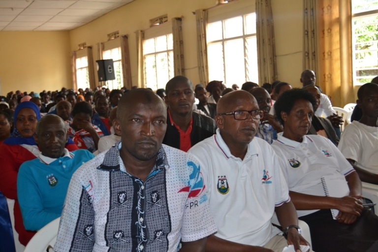 Abanyamuryango ba FPR Inkotanyi mu Karere ka Rwamagana bitabiriye inteko rusange.