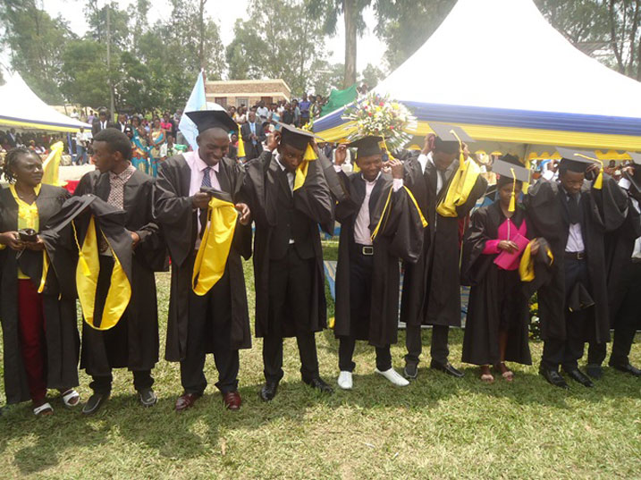 Abanyeshuri bahawe impamyabushobozi biyemeje gutanga umusanzu wabo mu kubaka igihugu.