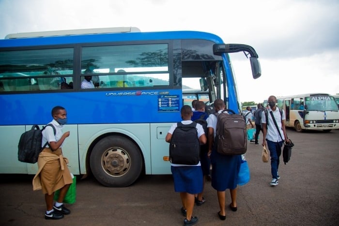 Dore uko ingendo z'abanyeshuri bajya mu biruhuko ziteye