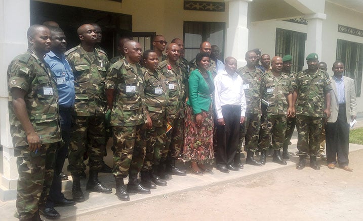Abanyeshuri biga i Nyakinama basabye Akarere ka Burera kongera umubare w'abaturage bagerwaho n'amashanyarazi.