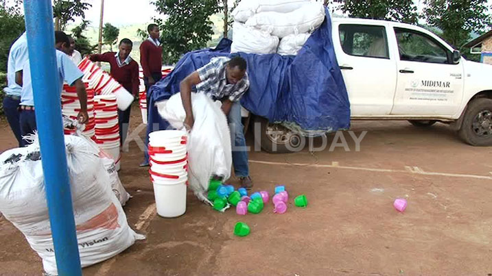 Abanyeshuri bakira ubufasha bagenewe na MIDIMAR.