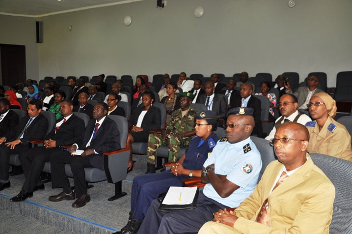 Abasivili 42 batangiye amahugurwa abategurira imyitozo ku kugarura amahoro.