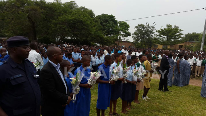 Abanyeshuri bo ku Mugina mu muhango wo kwibuka abanyeshuri n