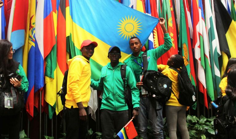 Abanyeshuri batatu bo mu Rwanda batsinze amarushanwa yo kwandika no kuvuga neza Igishinwa
