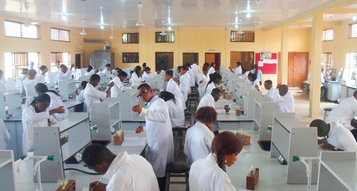 Abanyeshuri biga ubuvuzi muri Nigeria bari bashimuswe barekuwe