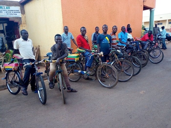 Bamwe mu batwara abantu n'ibintu ku magare bavuga ko batamenya amakuru ahagije ku matora kuko baba bahugiye mu kazi