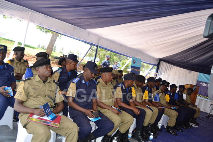 Abapolisi b'Abagande 15 n'Abanyarwanda 15 ni bo barimo gukurikirana ayo mahugurwa.