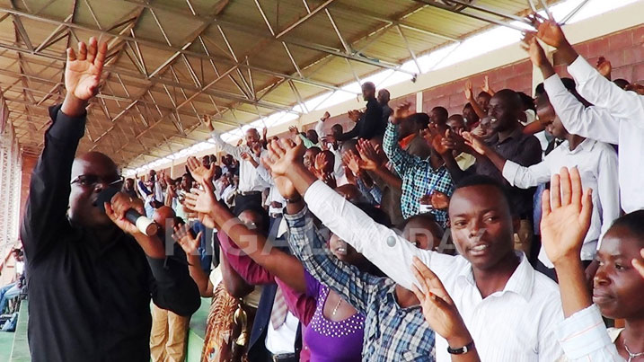 Abarezi bo mu Karere ka Muhanga bifuza ko manda z'umukuru w'igihugu zaba imyaka irindwi ifunguye kuri bose.