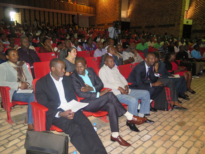 Ibiganiro byitabiriwe n'abantu batandukanye barimo abagize komisiyo yo gusesengura amakosa yakozwe mu ikorwa rya filime "Rwanda Untold Story".