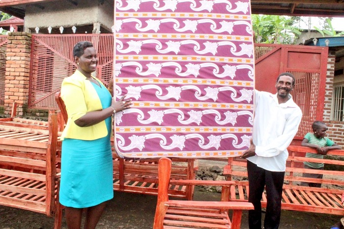 Bahawe ibiryamirwa n'intebe zo kwicaraho
