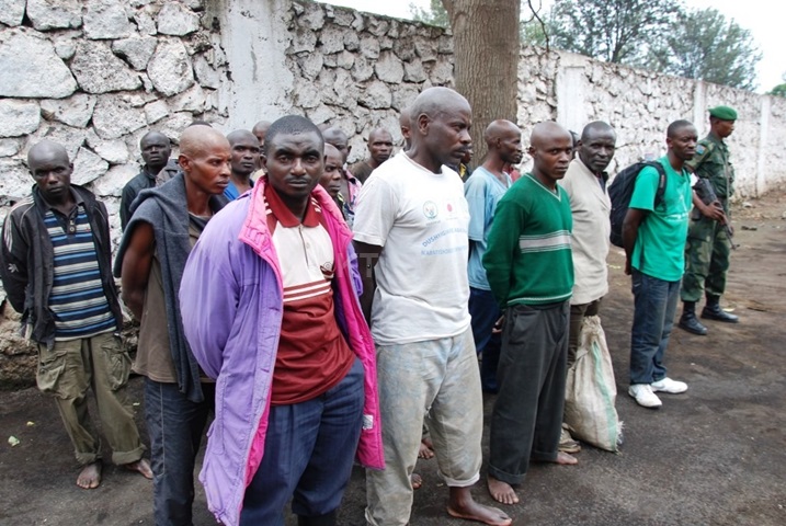 Abarwanyi ba FDLR bafatiwe mu nzira bataha mu Rwanda bafunzwe n'ingabo za Congo.