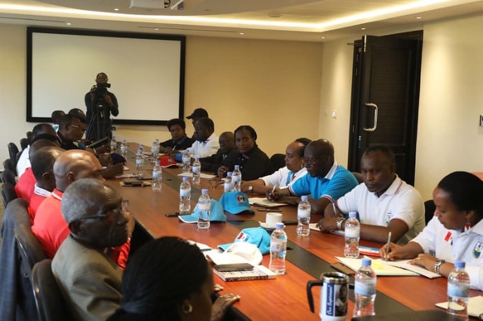 Bagiriwe inama yo kureba inyungu z'abaturage mbere y'izabo bwite