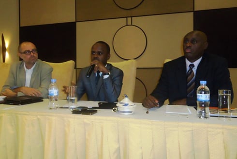 Uhereye ibumoso: Abayobozi bungirije muri PSF na RDB, hamwe n'uyoboye Novafrica.