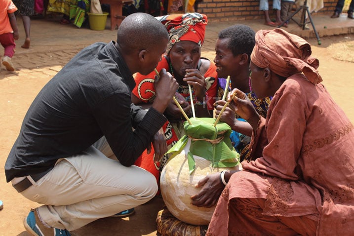 Abasigajwe inyuma n'amateka barishimira ko basigaye basangira n'abandi kandi mbere bitarashobokaga.