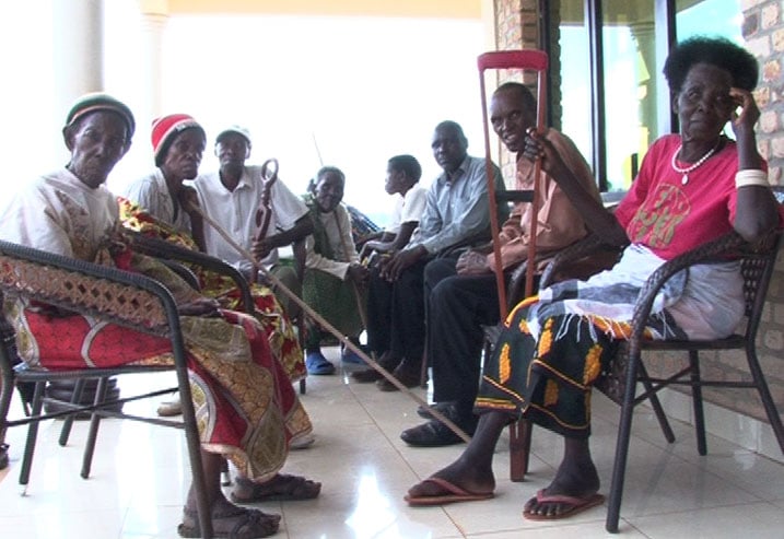 Abatishoboye bo mu murenge wa Ndora bizihirijwe iminsi ya Noheri n