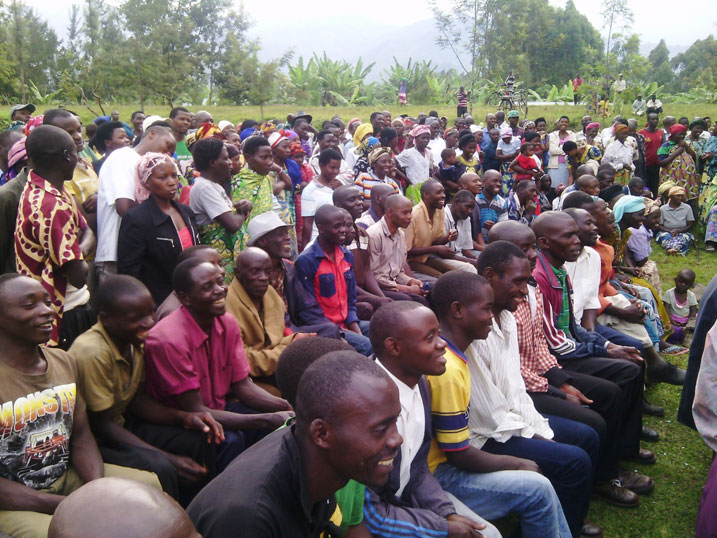 Abaturage bo mu Murenge wa Nkotsi bitabiriye ibiganiro n
