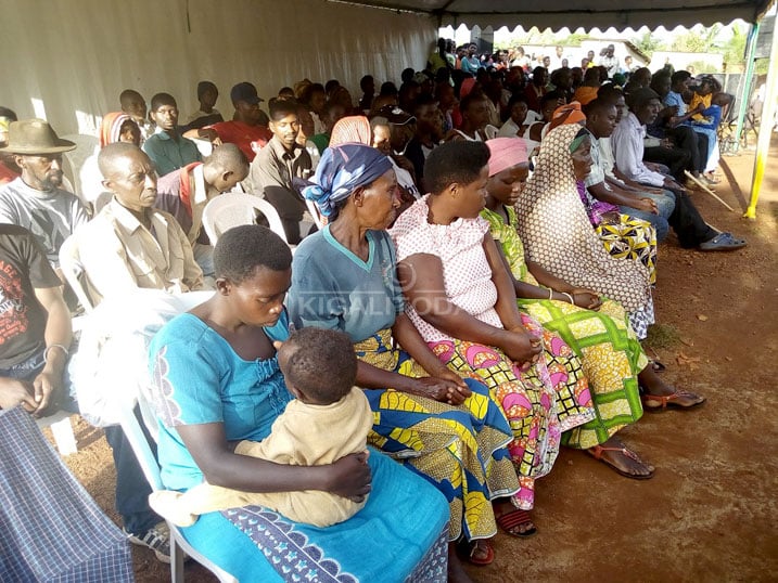 Abaturage bavuga ko kwegerwa n'abajyanama bituma babona aho banyuza ibibazo byabo