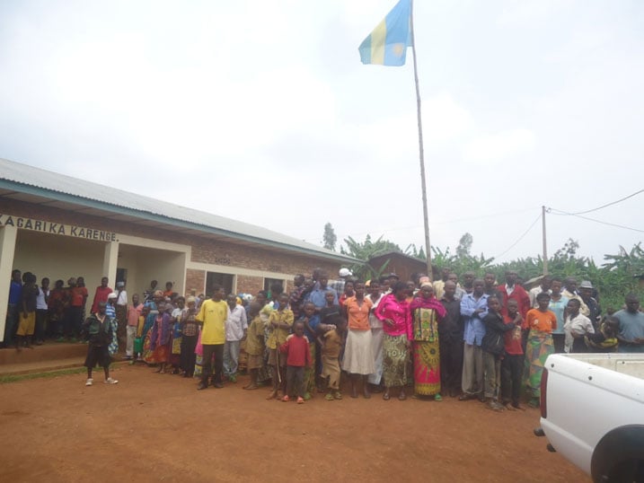 Abaturage baje gukurikirana urubanza ari benshi basaguka icyumba rwabereyemo.