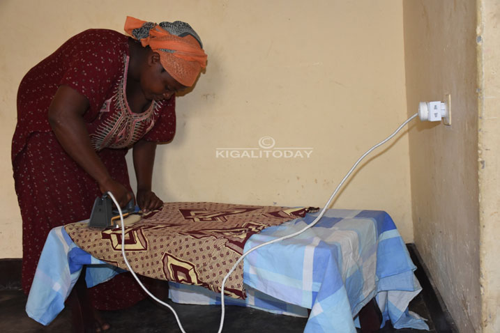 Uyu muturage ni umwe mu bishimira ko asigaye abasha gutera ipasi uko abishatse.